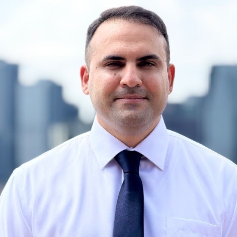Ali Abedini - Metropolitan Commercial Bank